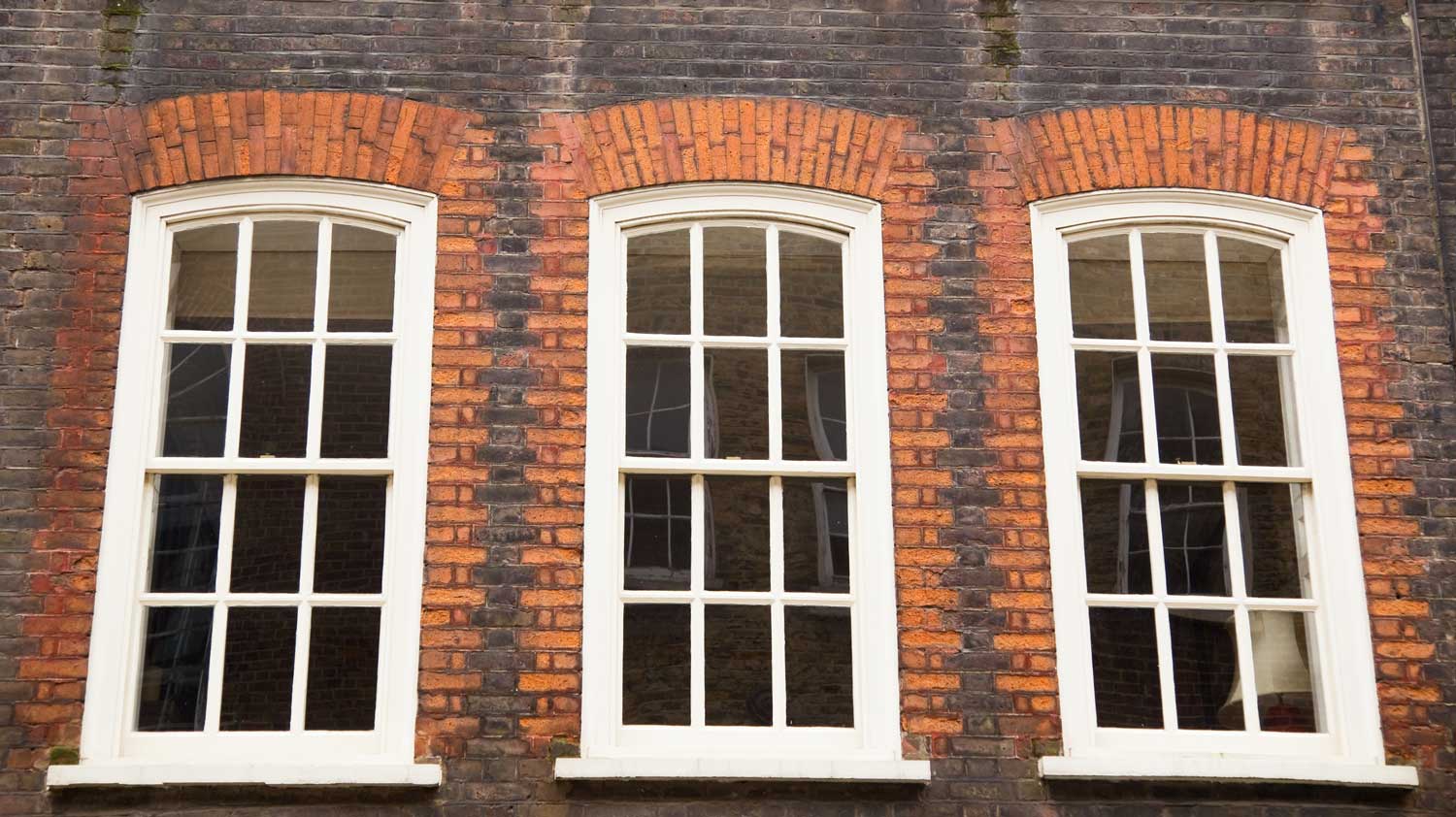 3 sash windows with white frames